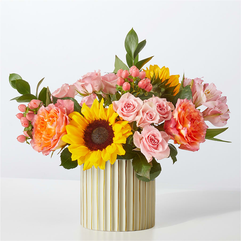 Sun's Out Bouquet – Overnightflowerdelivery.com, Tontitown AR