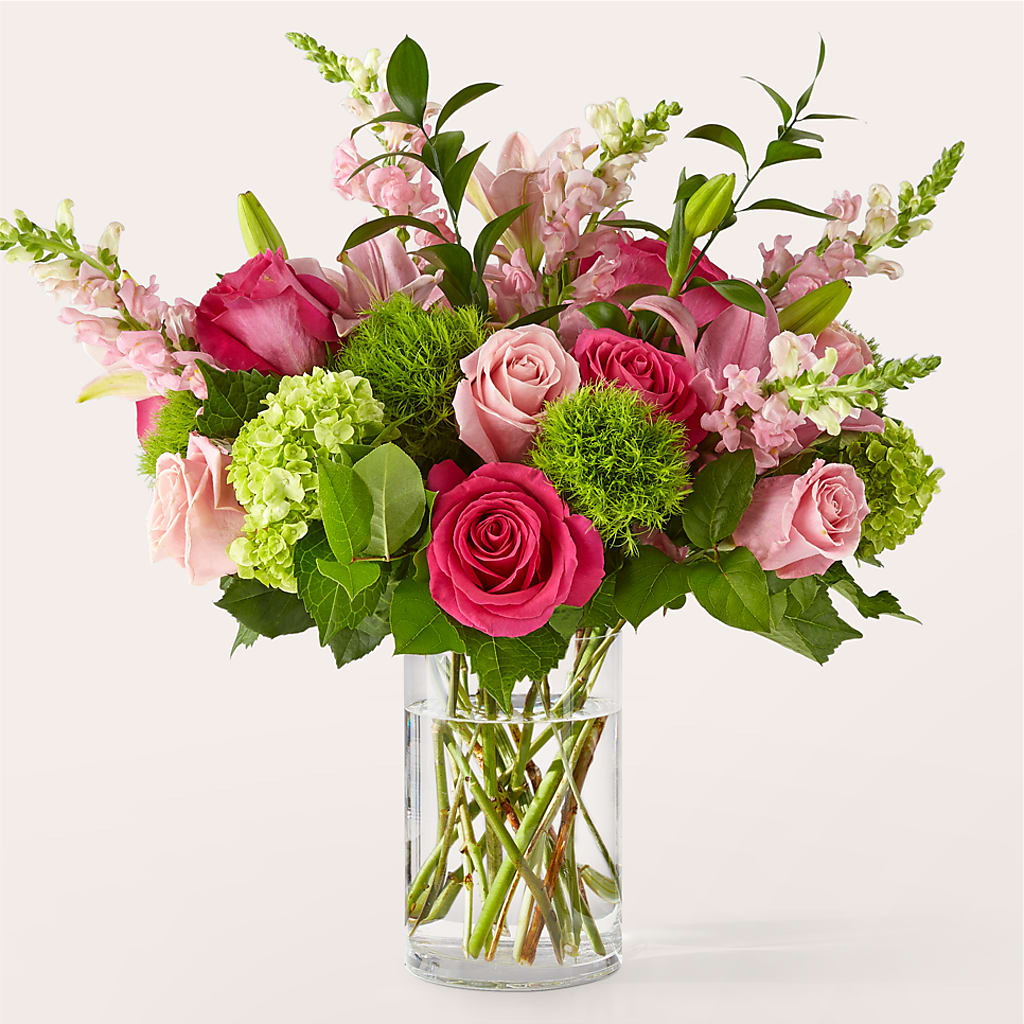 Fit for a Queen Luxury Bouquet – Overnightflowerdelivery.com, Tontitown AR
