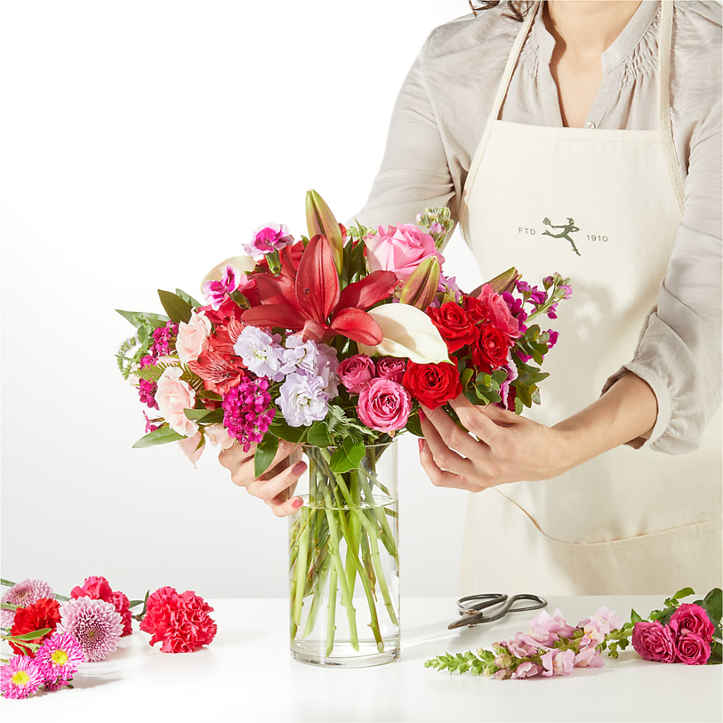 Swooning Over You - A Luxury Florist Original –  Overnightflowerdelivery.com, Tontitown AR