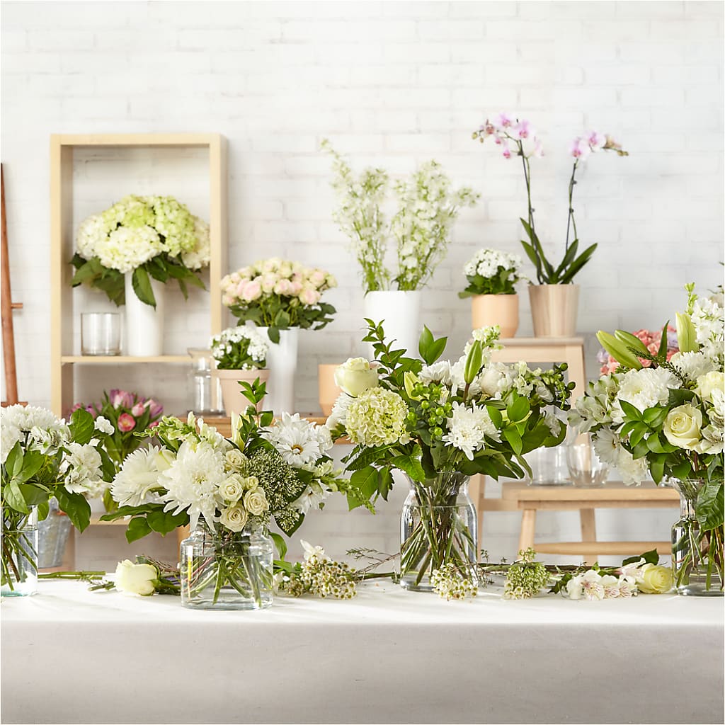 Classic Ivory – A Florist Original –  Overnightflowerdelivery.com, Tontitown AR