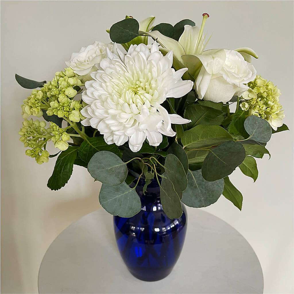 Snowy Dreams Bouquet –  Overnightflowerdelivery.com, Tontitown AR