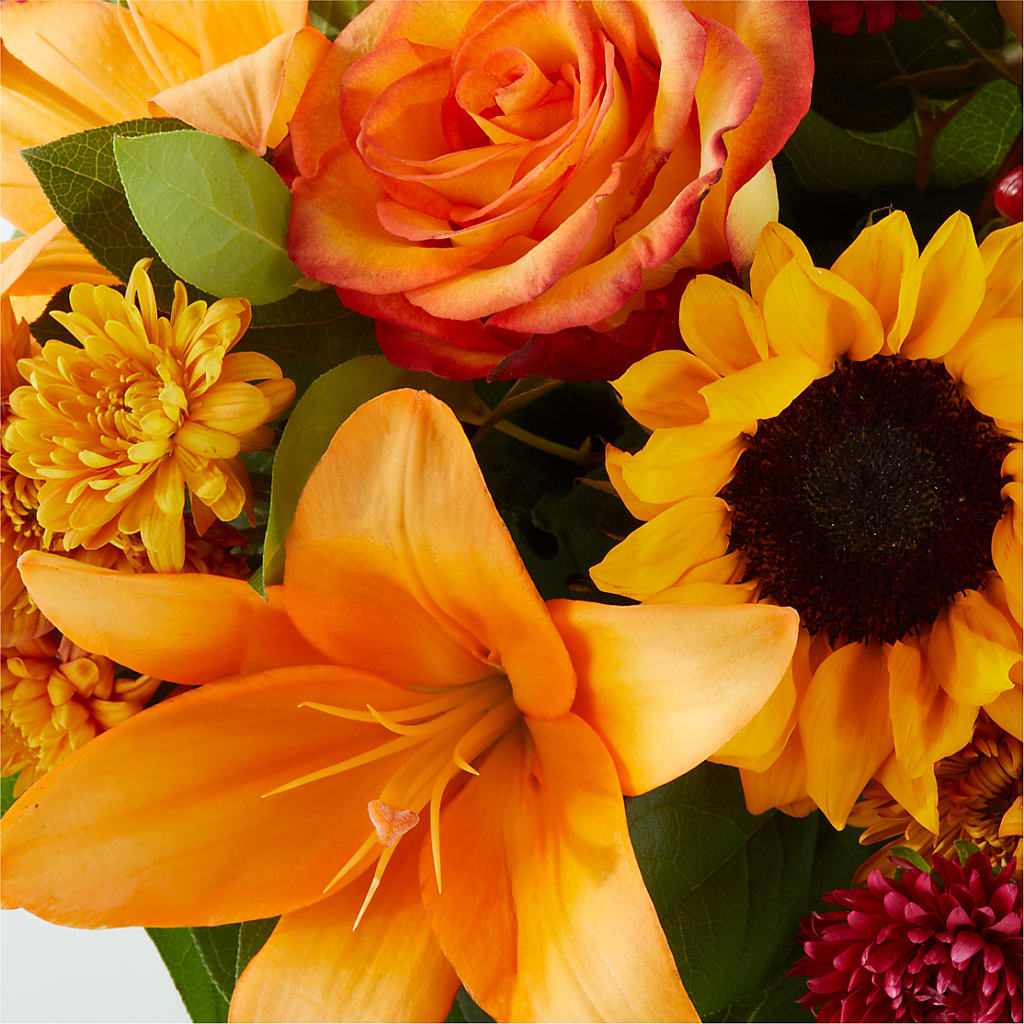 Grateful Centerpiece –  Overnightflowerdelivery.com, Tontitown AR