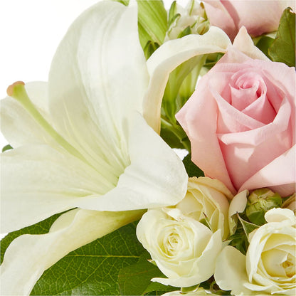 Kindhearted Bouquet –  Overnightflowerdelivery.com, Tontitown AR