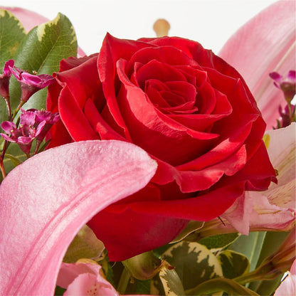 Lucky in Love Bouquet –  Overnightflowerdelivery.com, Tontitown AR