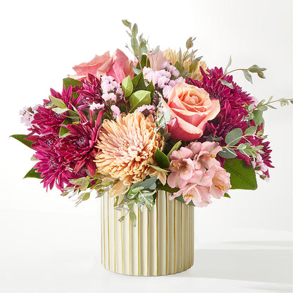 Berry Cobbler Bouquet with Ivory Vase –  Overnightflowerdelivery.com, Tontitown AR